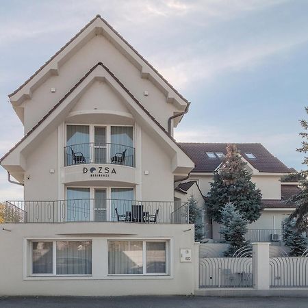 Dozsa Residence オラデア エクステリア 写真