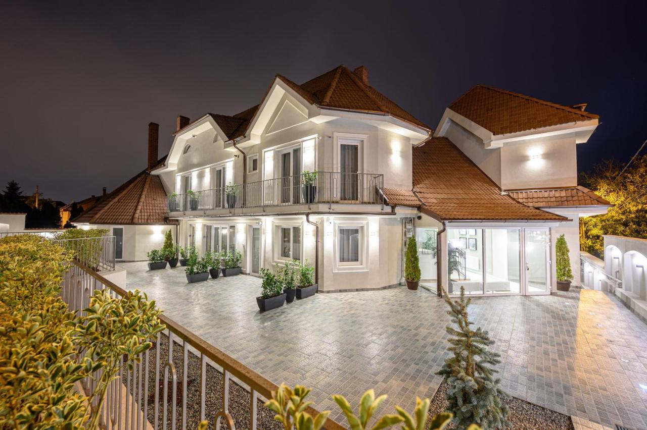 Dozsa Residence オラデア エクステリア 写真