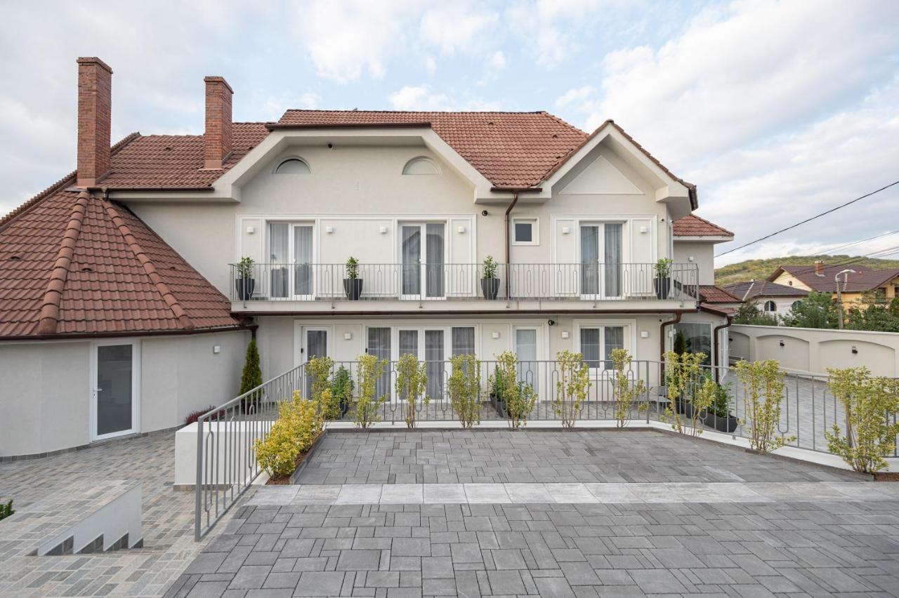 Dozsa Residence オラデア エクステリア 写真