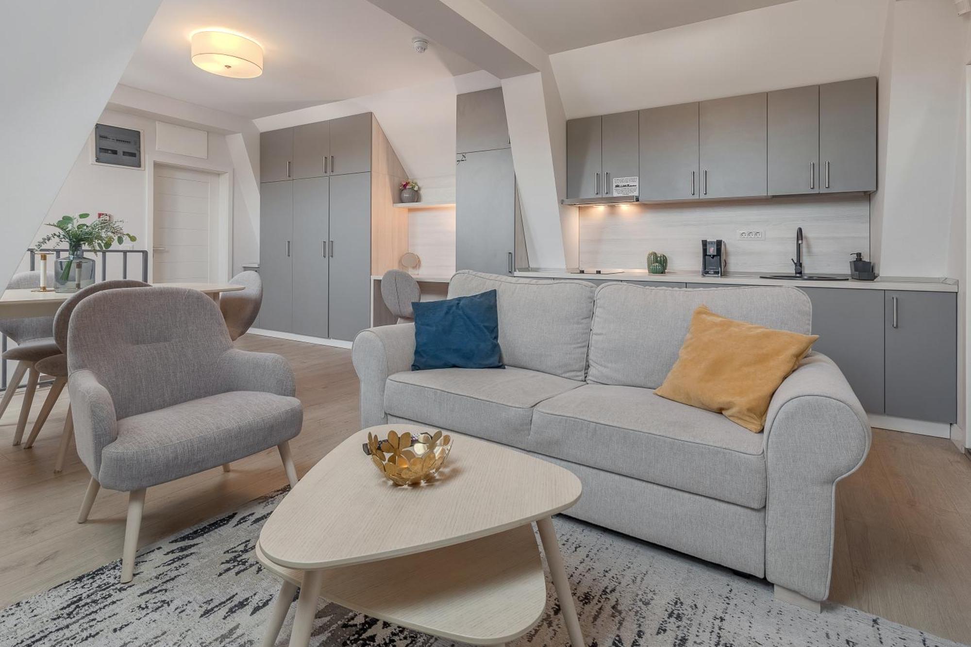 Dozsa Residence オラデア エクステリア 写真