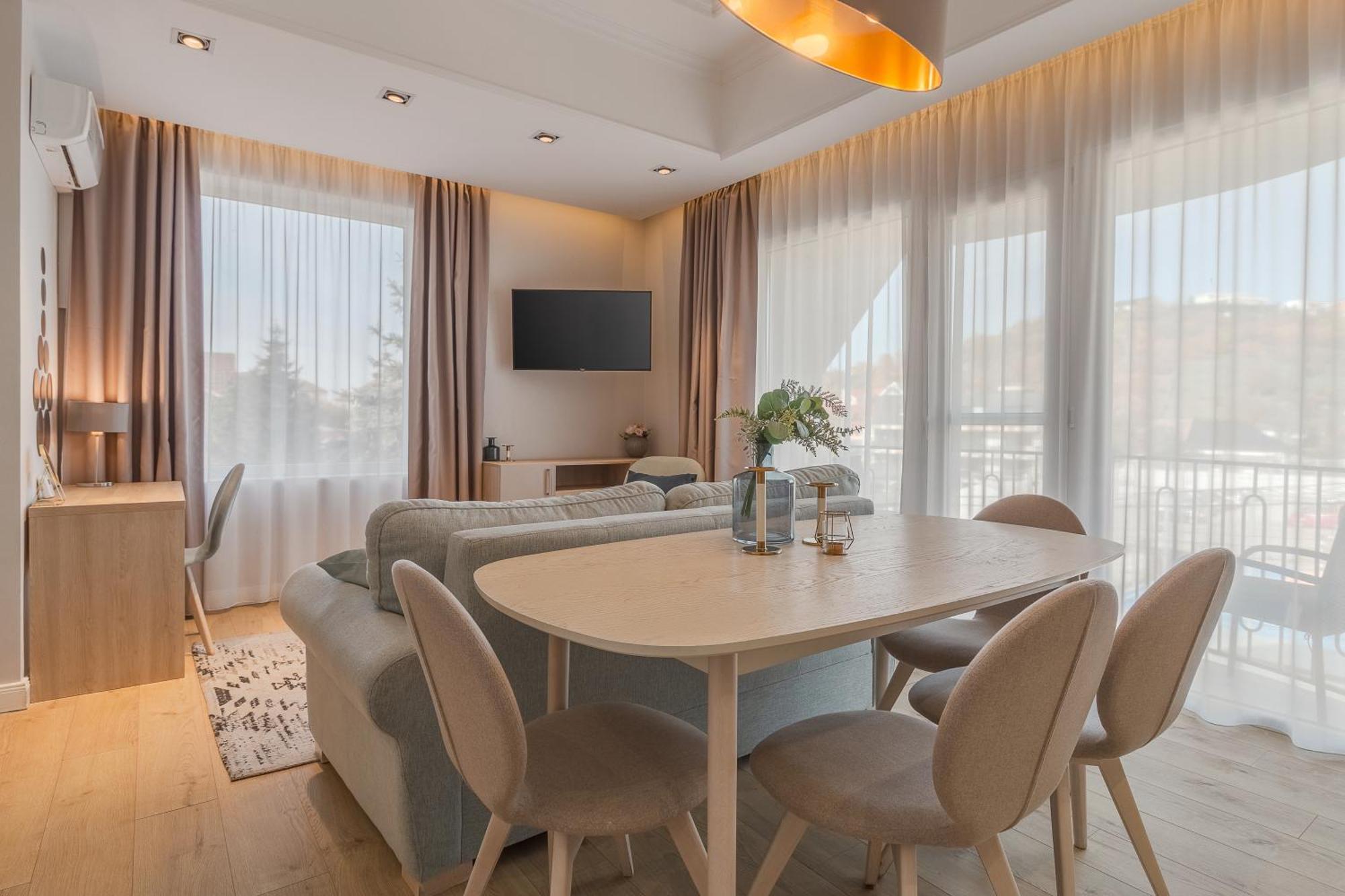 Dozsa Residence オラデア エクステリア 写真