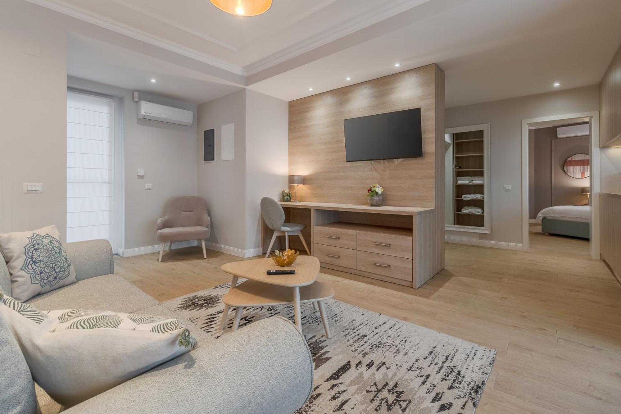 Dozsa Residence オラデア エクステリア 写真